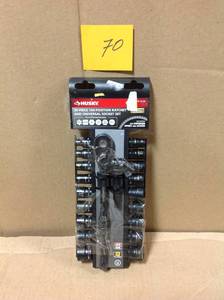 lot 70 image: Husky 38 in. Drive 100-Position Ratchet and Universal SAEMetric Socket Wrench Set (20-Piece) missing pcs