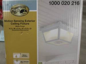 Hampton Bay 360° Square 4-Light Wh...