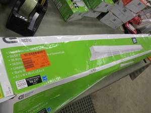 Commercial Electric 4 ft. 64-Watt E...