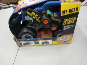 Monster Jam Colossal Carrier...