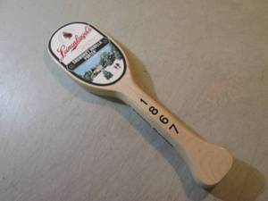 lot 68 image: Leinenkugels Snowdrift Vanilla Por...