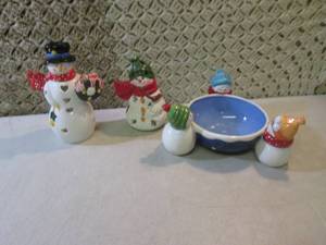 lot 82 image: Ceramic Snowman Candle Holders and ...