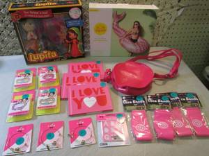 lot 88 image: Lot of Misc for Girls  D-2...