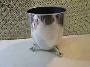 lot 93 image: Metal Chrome Decor Planter 9 14 W...