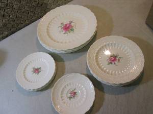 lot 111 image: Set of Spodes Jewel Plates Dinner ...