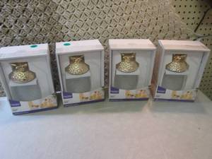 lot 112 image: Lot of 4 3pc Pineapple Sipper with ...