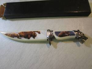 lot 132 image: 12 34 Decorative Bear Knife with ...