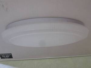 lot 207 image: 16 White Round LED Flush Mount Cei...