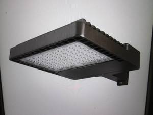 lot 233 image: Commercial 150 Watt Integrated LED ...
