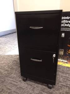 lot 28 image: 2 Drawer Mobile Filing Cabinet - Excellent Condition - With Key