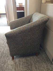 lot 29 image: Office Guest Chair - Excellent Condition