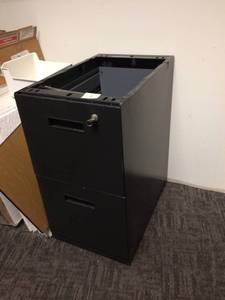 lot 9 image: 2 Drawer Black Undercounter Filing Cabinet With Key - Excellent Condition