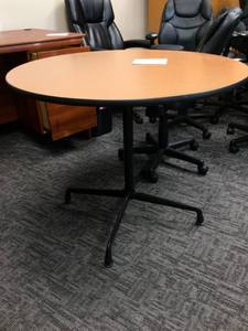 lot 61 image: High Quality Round Herman Miller Table - Excellent Condition MSRP $1000
