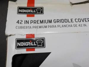 lot 17 image: Nexgrill 42 Premium Grill Cover...