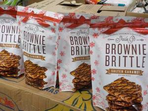 lot 38 image: 4-4 oz Bags Sheila Gs Brownie Brit...