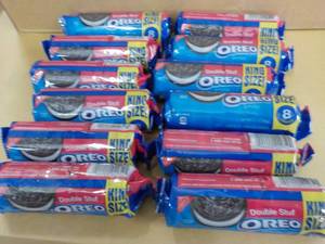 lot 50 image: 12 - 4.1 oz Oreos Double Stuff bes...