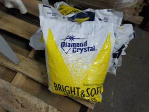 lot 91 image: 2 - 40 lb. Bags Bright and Soft Sal...