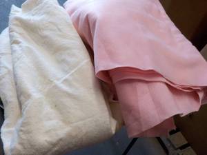 lot 125 image: Many Yards of Material guessing ov...