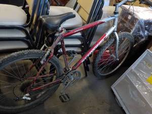lot 131 image: Schwinn Sierra Bike needs repair...