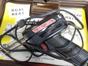 lot 145 image: Dual Heat 100140 Watts Weller Sold...