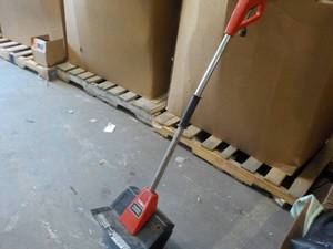 lot 147 image: Toro Electric Power Shovel Powers ...