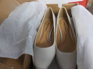 lot 170 image: 2 pair size 7 12 Shoes like new...