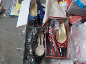 lot 171 image: 3 pair size 8 Shoes like new...