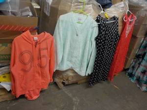 lot 178 image: Lot of Ladies size L Clothing all ...