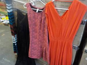 lot 179 image: Womens Size M Clothing some new w...
