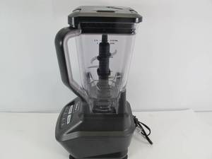 lot M1 image: Ninja 1500 Watt Blender
