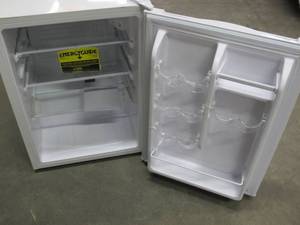 lot M11 image: Insignia - 2.6 Cu. Ft. Mini Fridge - White ModelNS-CF26WH9 - NEW  DENTED