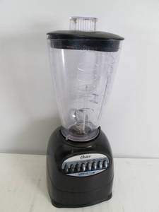 lot M22 image: Oster - 10-Speed Blender - Black Model 6706