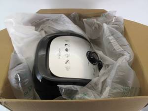 lot M44 image: Insignia Analog Air Fryer - Black Model NS-AF50MBK9