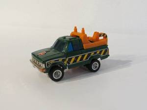 lot 10 image: VINTAGE Transformers Hoist Tow Truck Autobot made by TakaraHasbro 1982