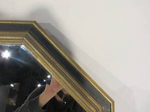 lot 22 image: Octagonal Wall Mirror by Carolina Mirror Company