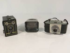 lot 27 image: VINTAGE Camera Lot