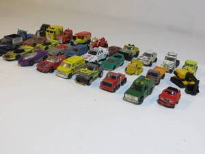 lot 47 image: 30 Toy Cars Hot Wheels Matchbox & More