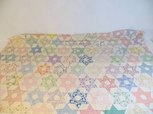 lot 32 image: VINTAGE (Likely 1930s Era) Quilt