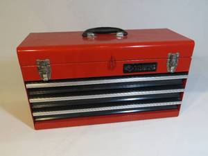 lot 35 image: Husky Brand Red Metal Toolbox