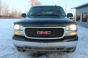 lot 4818 image: 2003 GMC Yukon XL 2500 SLT 4x4 - 1 Owner -