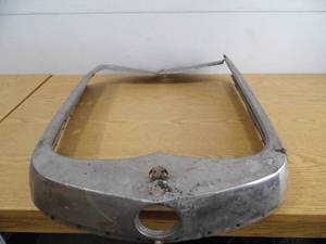 lot 4 image: Vintage Radiator Cover