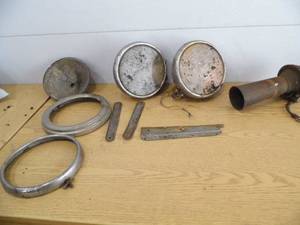 lot 11 image: Pair Antique Headlights - Horn - Trim