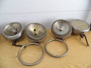 lot 14 image: 2 Pair Headlights