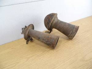 lot 23 image: Lot of 2 Antique Car Horns