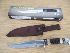 lot 44 image: Hunting Knife