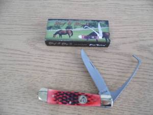 lot 46 image: Hoof & Hay II Knife