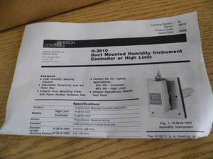 lot 52 image: New Humidity Controller