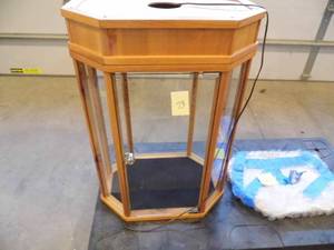 lot 73 image: Table Top Curio