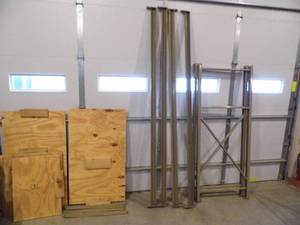 lot 86 image: Rack w Plywood