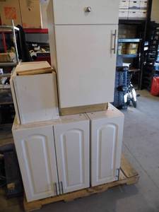 lot 77 image: Cabinets - Sink - Base Cabinet